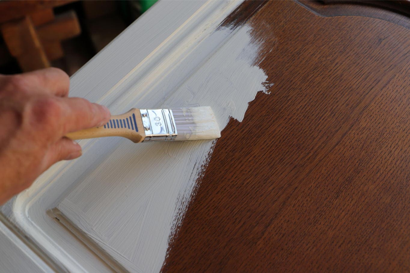 Comment peindre un meuble verni peinture blanche 1919 BY MAULER sur Le Terrier Blanc